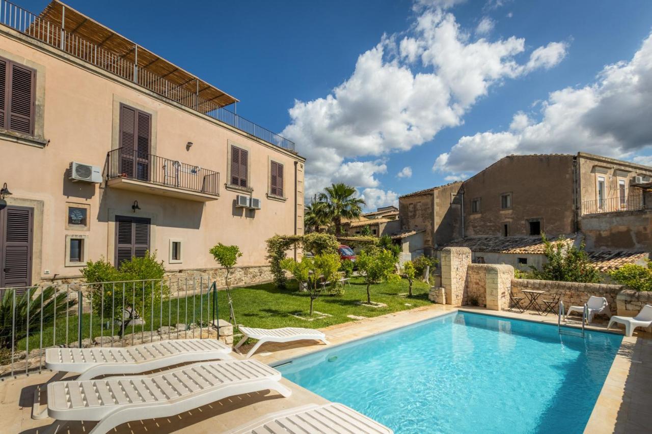 Villa Rosaria Rooms Noto Exteriér fotografie