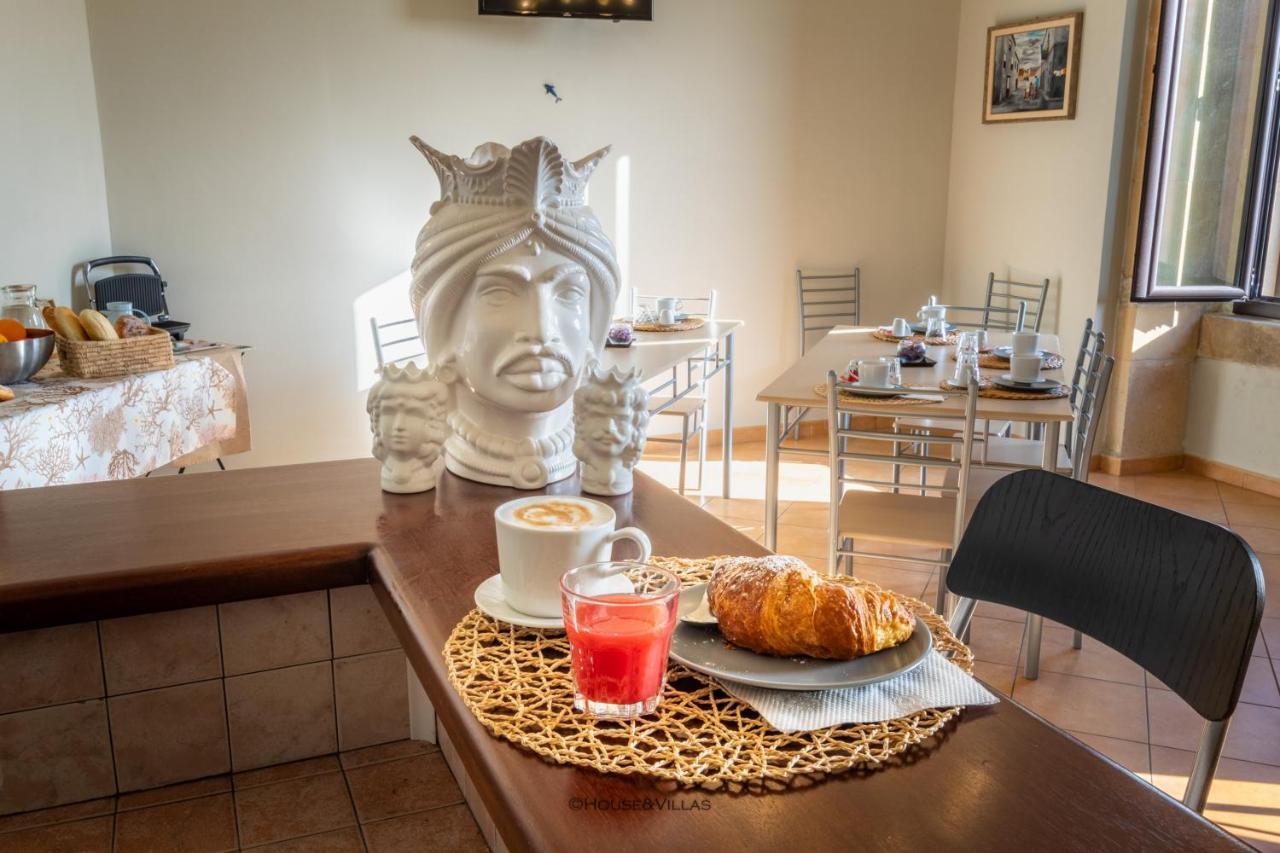 Villa Rosaria Rooms Noto Exteriér fotografie