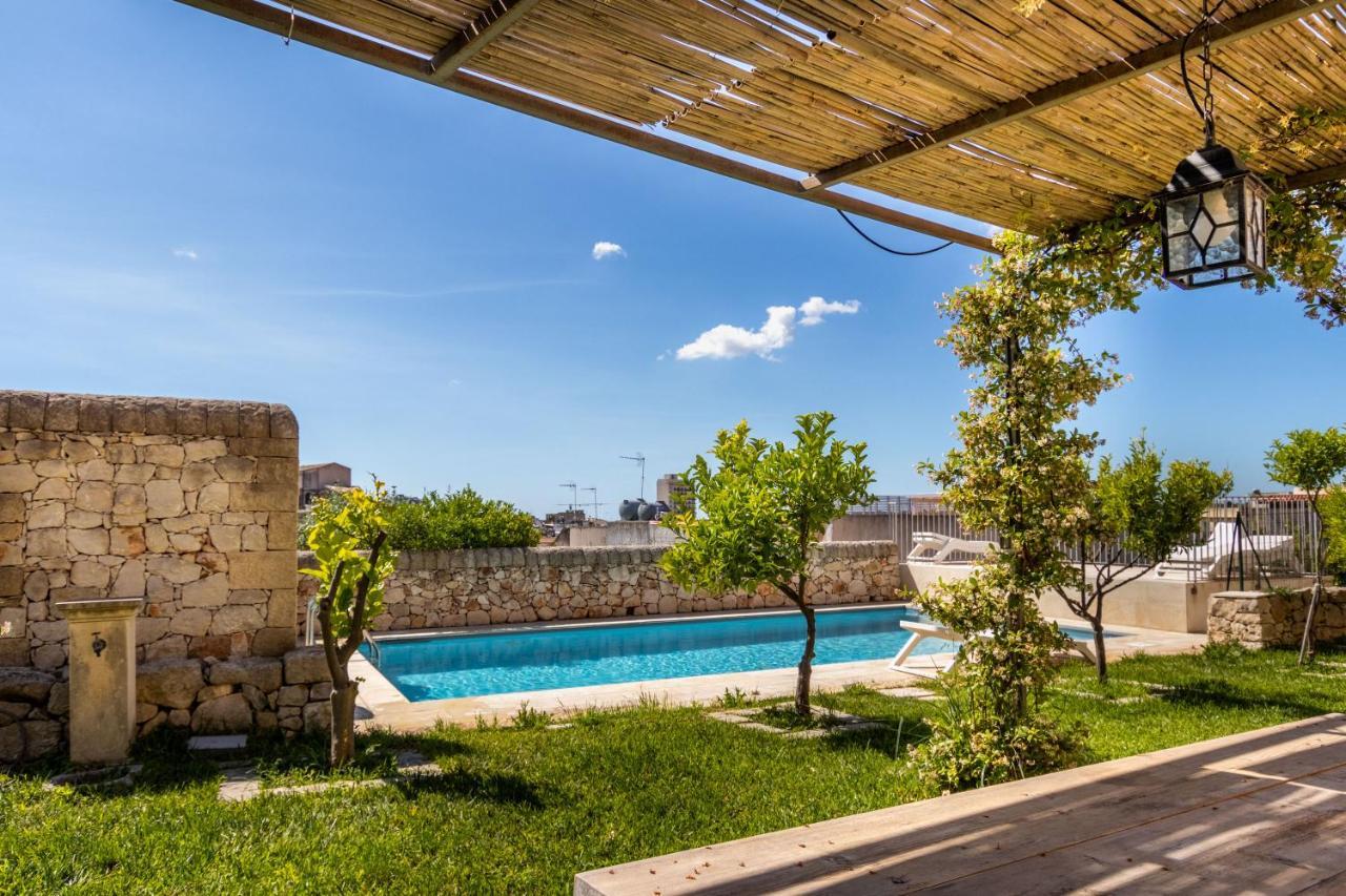 Villa Rosaria Rooms Noto Exteriér fotografie