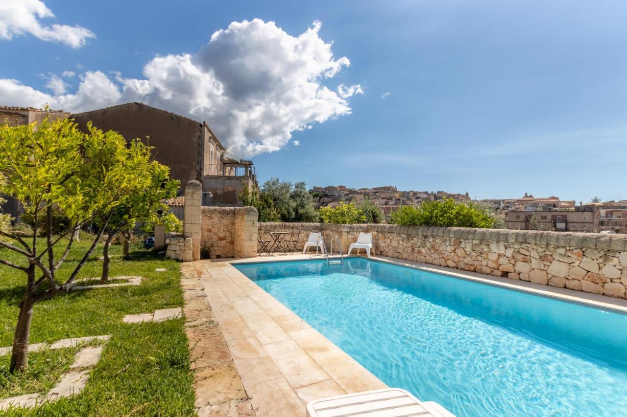 Villa Rosaria Rooms Noto Exteriér fotografie